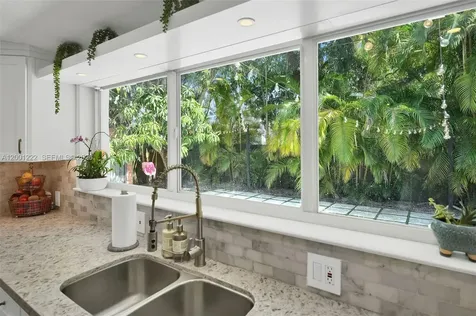 2311 SW 9th Avenue Miami FL 33129