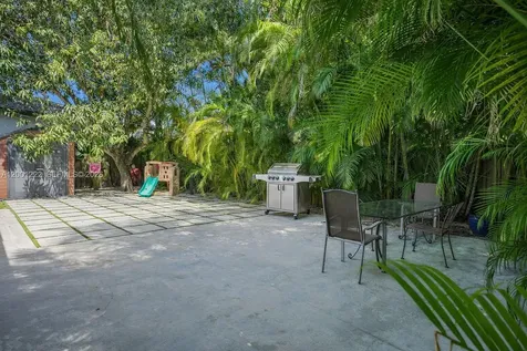 2311 SW 9th Avenue Miami FL 33129