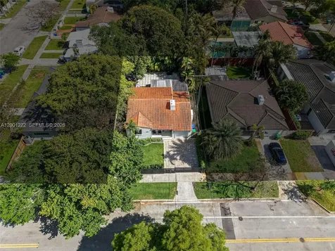 2311 SW 9th Avenue Miami FL 33129