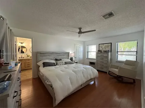 7003 NW 40th Place Coral Springs FL 33065