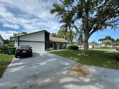 7003 NW 40th Place Coral Springs FL 33065