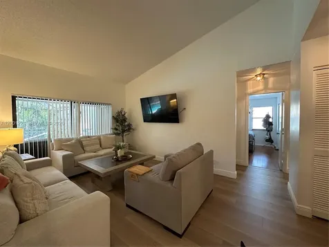 7003 NW 40th Place Coral Springs FL 33065