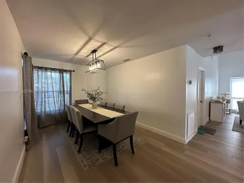 7003 NW 40th Place Coral Springs FL 33065