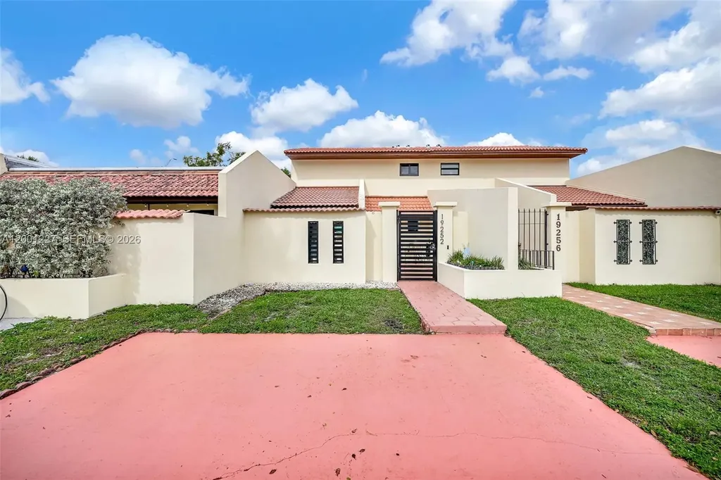 19252 NW 65th Court Hialeah FL 33015