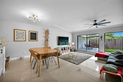 19252 NW 65th Court Hialeah FL 33015