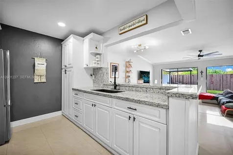 19252 NW 65th Court Hialeah FL 33015