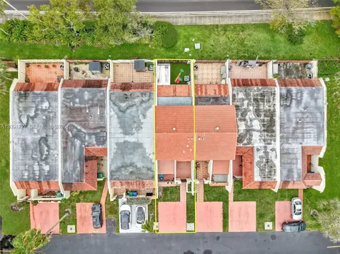19252 NW 65th Court Hialeah FL 33015