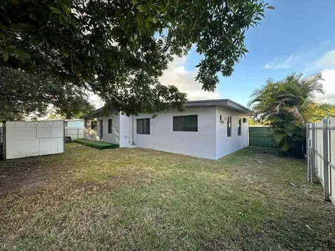 860 NW 171st Street Miami Gardens FL 33169