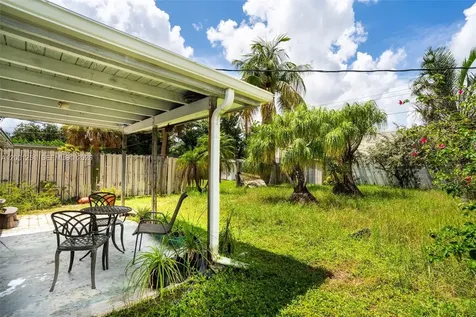 4915 NE 22nd Avenue Lighthouse Point FL 33064