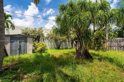 4915 NE 22nd Avenue Lighthouse Point FL 33064