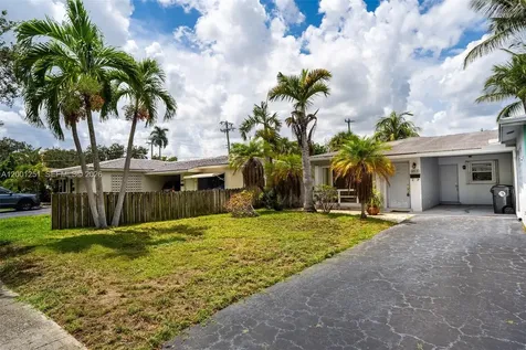 4915 NE 22nd Avenue Lighthouse Point FL 33064