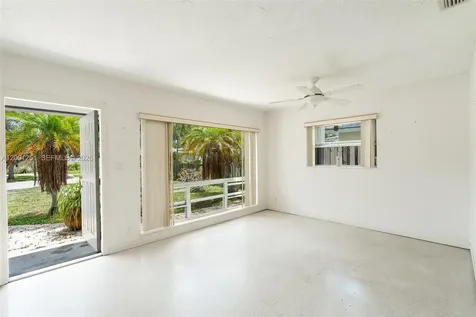 4915 NE 22nd Avenue Lighthouse Point FL 33064