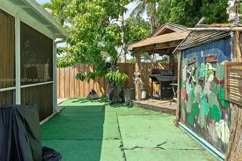 19751 SW 84th Avenue Cutler Bay FL 33189