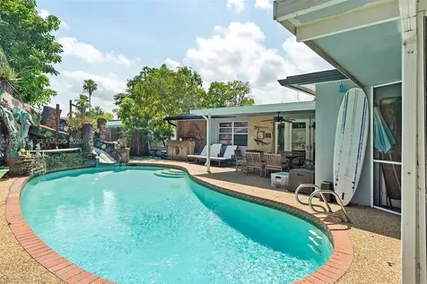 19751 SW 84th Avenue Cutler Bay FL 33189