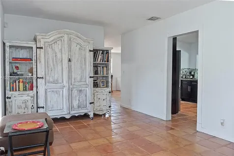 19751 SW 84th Avenue Cutler Bay FL 33189