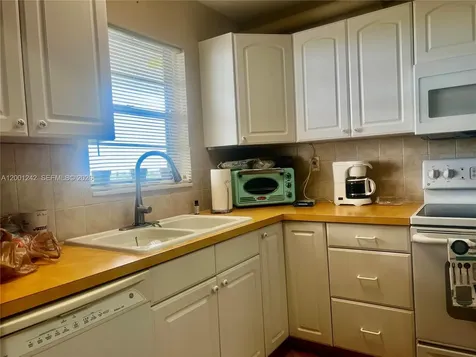5860 NW 44th Street Lauderhill FL 33319