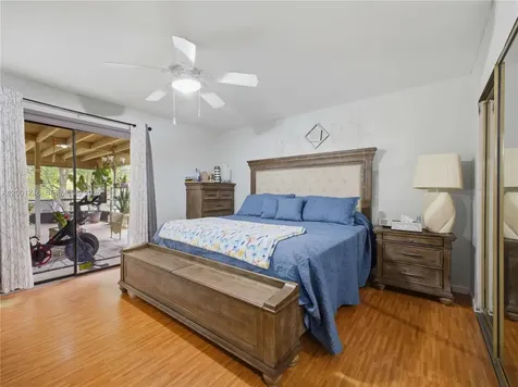 1319 SW 74th Avenue North Lauderdale FL 33068