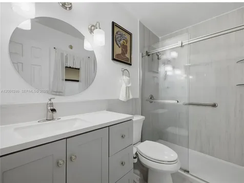 1319 SW 74th Avenue North Lauderdale FL 33068