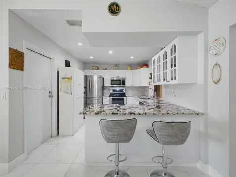 1319 SW 74th Avenue North Lauderdale FL 33068