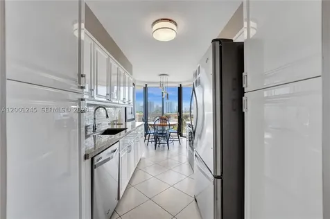 3600 Yacht Club Drive Aventura FL 33180