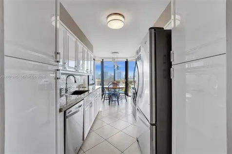 3600 Yacht Club Drive Aventura FL 33180