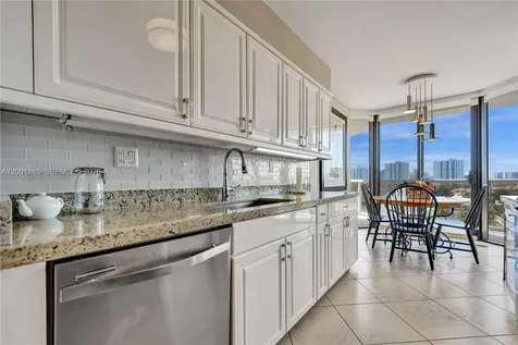 3600 Yacht Club Drive Aventura FL 33180