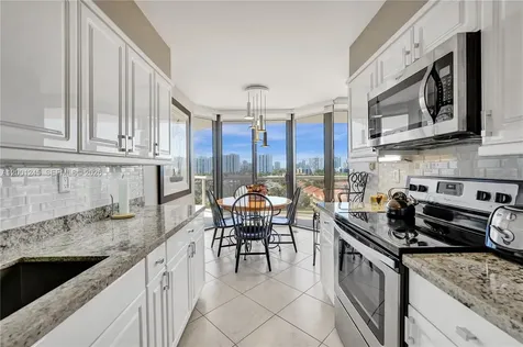 3600 Yacht Club Drive Aventura FL 33180