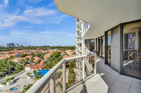 3600 Yacht Club Drive Aventura FL 33180