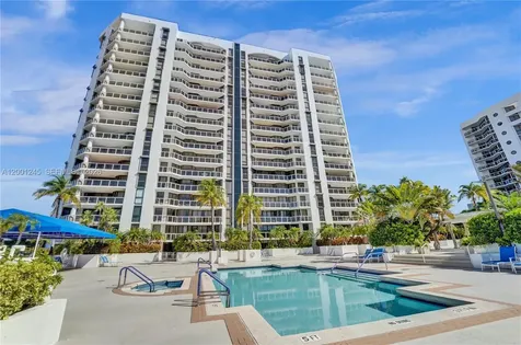 3600 Yacht Club Drive Aventura FL 33180