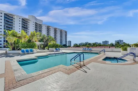 3600 Yacht Club Drive Aventura FL 33180