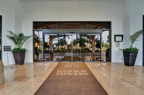 3600 Yacht Club Drive Aventura FL 33180