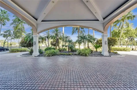 3600 Yacht Club Drive Aventura FL 33180
