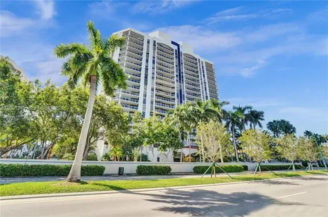 3600 Yacht Club Drive Aventura FL 33180