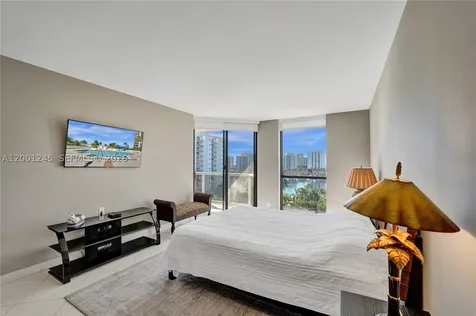 3600 Yacht Club Drive Aventura FL 33180