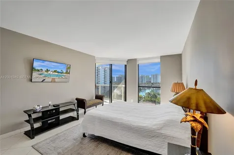 3600 Yacht Club Drive Aventura FL 33180