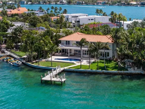 1575 Stillwater Drive Miami Beach FL 33141