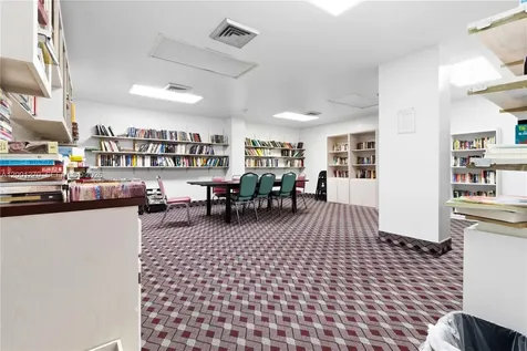 20301 W Country Club Drive Aventura FL 33180