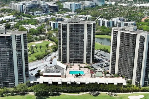 20301 W Country Club Drive Aventura FL 33180