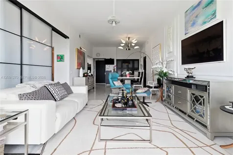 20301 W Country Club Drive Aventura FL 33180