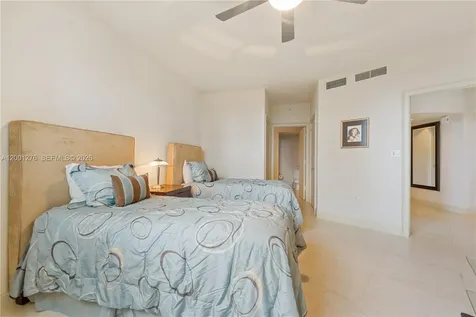 20000 E Country Club Drive Aventura FL 33180