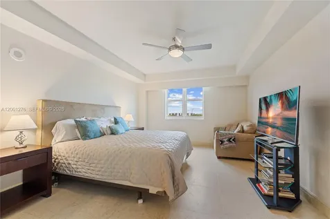 20000 E Country Club Drive Aventura FL 33180