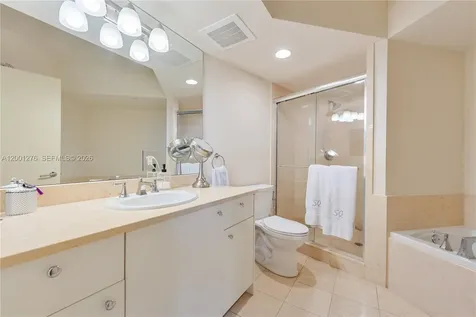 20000 E Country Club Drive Aventura FL 33180