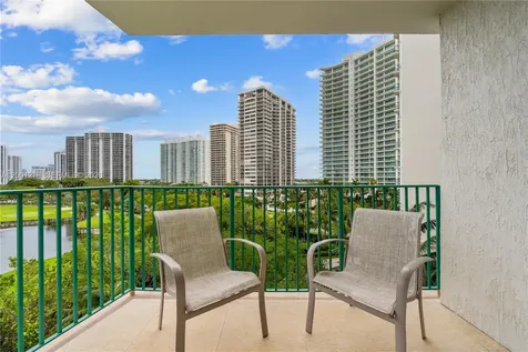 20000 E Country Club Drive Aventura FL 33180