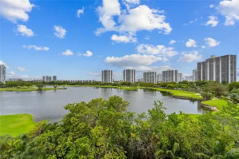 20000 E Country Club Drive Aventura FL 33180