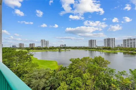 20000 E Country Club Drive Aventura FL 33180