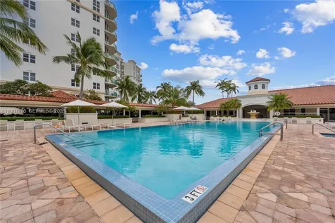 20000 E Country Club Drive Aventura FL 33180