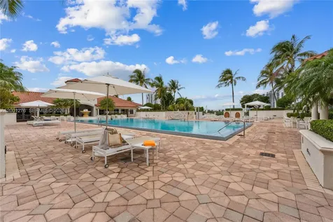 20000 E Country Club Drive Aventura FL 33180