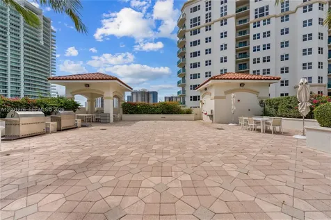 20000 E Country Club Drive Aventura FL 33180