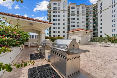 20000 E Country Club Drive Aventura FL 33180