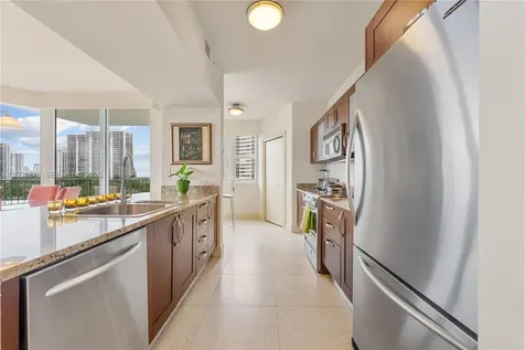 20000 E Country Club Drive Aventura FL 33180